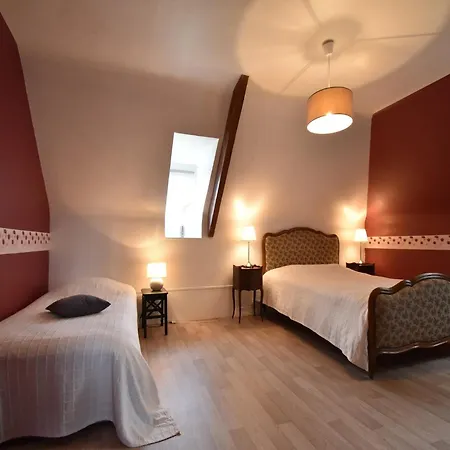 18th-century Normandy * فالوجنيس